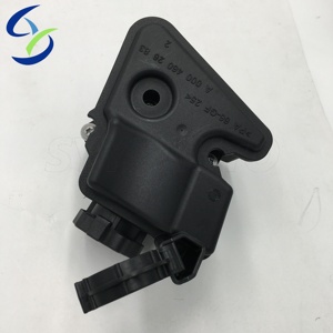 Pièces automobiles Réservoir d'huile de direction assistée A0004602683 000 460 26 83 pour <span class=keywords><strong>Mercedes</strong></span> Benz GL X164 <span class=keywords><strong>ML</strong></span> W164 W251 - Product Image 4