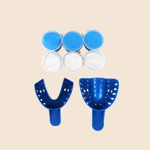 Kit de moules d'empreinte dentaire en plastique non toxique blanc et bleu de bonne qualité pour aligneurs orthodontiques, pour usage domestique - Product Image 1