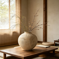 Vase en Céramique Rond Texturé Beige Wabi Sabi de Luxe, Forme Organique Faite à la Main, Décoration d'Appoint Haut de Gamme pour Console de Salon de Villa