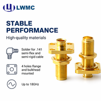 Connecteur femelle SMA LWMC 1.30 Max à souder pour câble semi-flexible et semi-rigide de 0.141 pouce, à 4 trous, montage sur bride et mur, jusqu'à 18 GHz