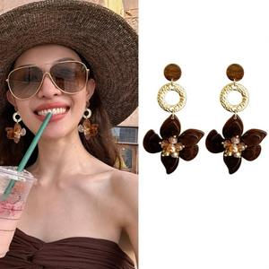 Pendientes de Flores de Resina Acrílica, Chapados en Oro, Estilo Bohemia, Joyería para Mujer para Fiestas - Product Image 3