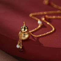 Collier Pendentif Gourde en Alliage de Cuivre Doré pour Femme TANGPEI avec Pompon et Perles de Verre – Bijou Tendance
