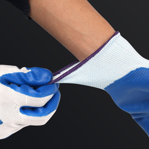 Gants de sécurité flexibles et respirants en polyester avec revêtement en nitrile - Product Image 3