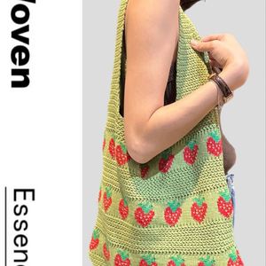 Bolso de Hombro de Ganchillo para Mujer, Gran Capacidad, Otoño e Invierno, Diseño Popular de Fresas, Venta al Por Mayor - Product Image 5