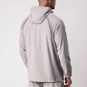 Chaqueta con capucha ligera para hombre con logotipo personalizado OEM, cortavientos impermeable con cremallera, ropa de abrigo deportiva, chaquetas para hombre de gimnasio - Product Image 2