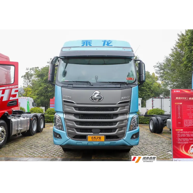 China Used Tractor Truck 6x4 Dongfeng Chenglong H7 High Horse Power for Driving with Big Fuel Tanker