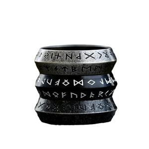 Anillo Vikingo Personalizado de Acero Inoxidable 316L con Runas, para Hombre, en Tono Plateado Antiguo, Estilo Elder Futhark, Audaz, Oscuro, Rebelde, Punk - Product Image 3