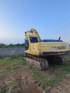 Excavatrice d'occasion Komatsu PC200-6 20T à faible nombre d'heures de fonctionnement |   Machine à chenilles d'origine japonaise pour l'exploitation minière et la construction - Product Image 2