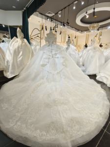 Bruidsjurk NDA10017, baljurk, korte mouwen, bruidsjurk met prinsessen-stijl, strass steentjes, kant, plus size, modieus. - Product Image 2