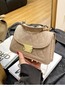 Popular 'ins' Style PU Leather Handbag 2026. Trendy Korean-style Fashionable Chain Crossbody Bag Stylish Hasp Closure <b>Bow</b> - Product Image 2