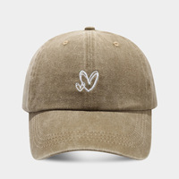 Casquettes de papa confortables et ajustables brodées d'un cœur, 8 couleurs, casquettes en coton doux pour toutes les saisons et idéales pour offrir