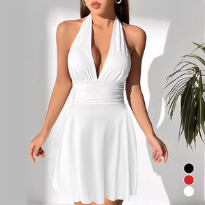 Abito Sexy <span class=keywords><strong>con</strong></span> cinturino a pieghe schiena scoperta <span class=keywords><strong>con</strong></span> scollo a V e pieghe attillate <span class=keywords><strong>con</strong></span> spalline eleganti <span class=keywords><strong>con</strong></span> <span class=keywords><strong>gonna</strong></span> corta categoria di prodotto - Product Image 1