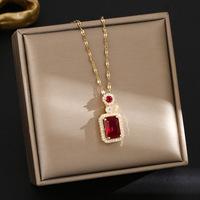 Collier en titane avec flacon de parfum carré en émeraude et rubis de style vintage, bambou, sportif, unisexe, tendance, style Hong Kong, TikTok