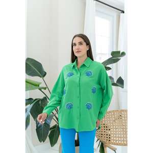 Polo Verde para Mujer con Bordado de Conchas Azules y Pedrería, 100% Algodón Tejido Transpirable - Product Image 4