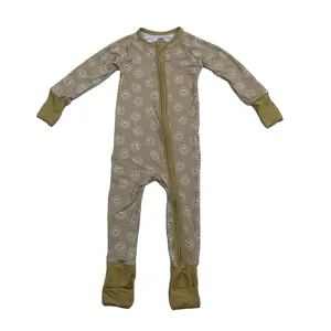 Qingli Baby Boys Girls Long Sleeve Romper Pajamas With Smiley Print Newborn Logo Custom Jumpsuit