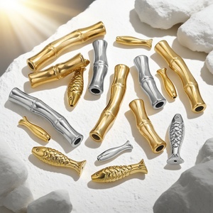 หลอดไม้ไผ่และลูกปัดปลา |   จี้สเปเซอร์โค้งสแตนเลสสตีลชุบทอง 18K PVD สำหรับทำสร้อยข้อมือ สร้อยคอ DIY - Product Image 1