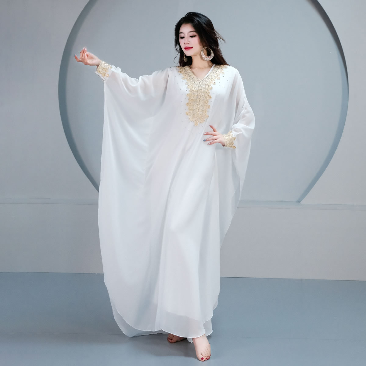 Streamers white [robe + sleeveless bottoming skirt] 2-piece set