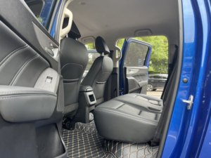 Modello 2021 del pick-up diesel 4WD Changan Wolf, con cambio manuale, sedili in pelle e luci a LED - Product Image 5