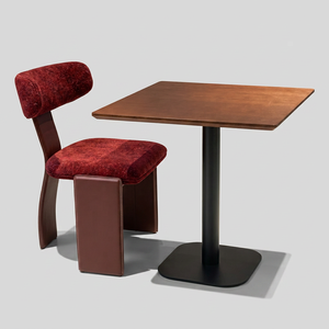 Chaise de salle à manger stable au design minimaliste moderne, rembourrée en cuir PU, avec structure et pieds en bois pour l'ameublement de la maison - Product Image 1