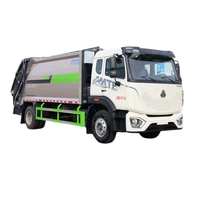 Camion compacteur à ordures CLW Howo 4x2 sur mesure, robuste, avec une fonctionnement fluide et efficace pour l'élimination des déchets communautaires