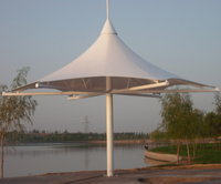 Parasol géant à structure membranaire 850 GSM en PVC pour terrasse extérieure, hôtel, villa, plage, parking