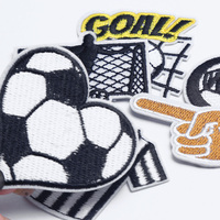 Patchs brodés sportifs en feutre, motifs football et cœur, thermocollants pour maillots et casquettes – Vente en gros