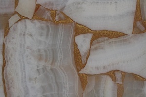 Losas Grandes Personalizadas de Ónix Artificial Translúcido Alabastro para Decoración de Paredes con Piezas de Piedra Natural en el Interior - Product Image 3