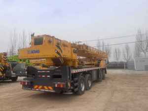 Matériel de construction utilisé Ramasseur <span class=keywords><strong>utilitaire</strong></span> de soudeur de grue de camion de flèche de 240 tonnes avec le moteur de capacité de chargement élevée comme composant de noyau - Product Image 4