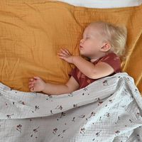 Couverture d'emmaillotage pour bébé en gaze florale tricotée en bambou, douce, respirante, sûre, absorbant l'humidité, respectueuse de la peau, multi-usage, en mousseline