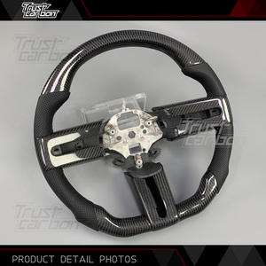 Volante de Fibra de Carbono Real Clásico Personalizado para <span class=keywords><strong>Ford</strong></span> <span class=keywords><strong>Mustang</strong></span> Quinta Generación Serie S197 <span class=keywords><strong>2005</strong></span>-2014 GT Coupé GT500 <span class=keywords><strong>Shelby</strong></span> - Product Image 4