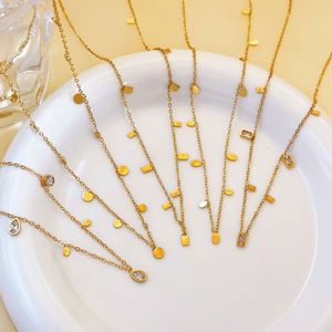 Collar de Moda de Acero Inoxidable con Borlas, Collar de Clavícula para Mujer con Baño de Oro de 18K, Colgante Redondo Pequeño Cuadrado en Forma de Pera - Product Image 1