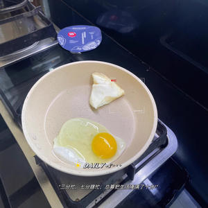 Poêle à frire antiadhésive en pierre de 20 cm, poêle en granit avec manche en bois, compatible induction, pour œufs et omelettes - Product Image 4