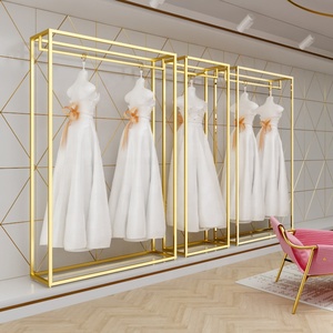 Présentoir de luxe pour robes de mariée, design intérieur de boutique de mariage haut de gamme, miroir doré, support pour robe de mariée, <span class=keywords><strong>vitrine</strong></span> pour robe longue - Product Image 3