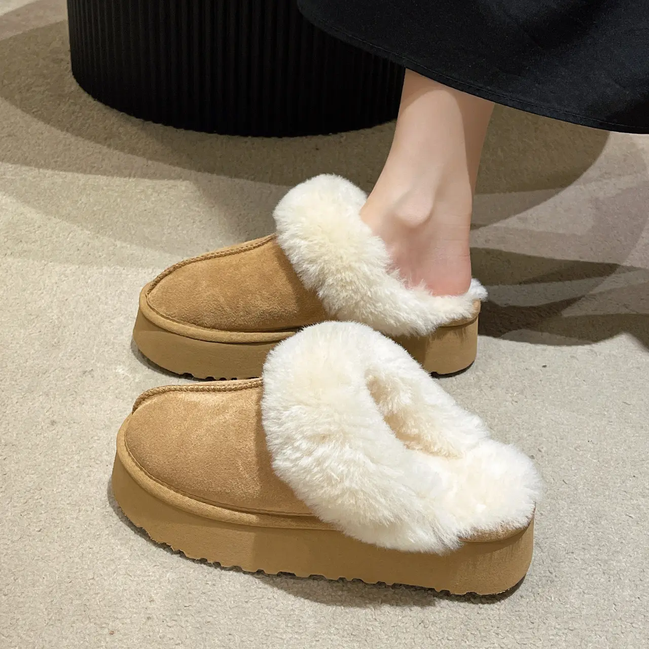 2024 נעלי בית פרווה אופנה חדשה פלטפורמת חורף מגלשות שלג נעלי בית פרווה חמות נעלי נשים