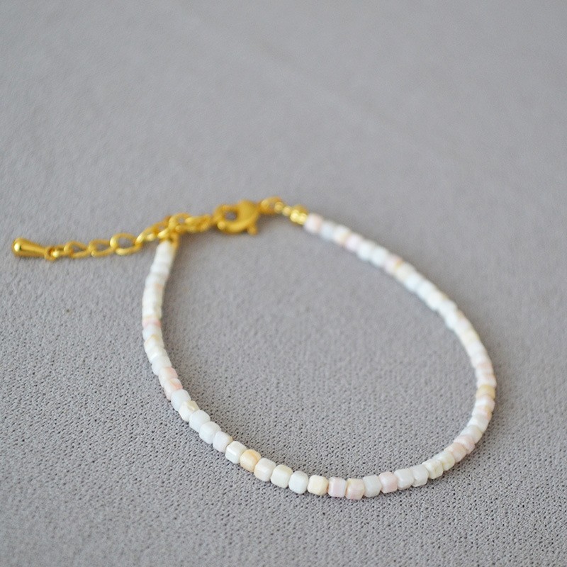 Gold 2-2.5MM Pearl Oysters