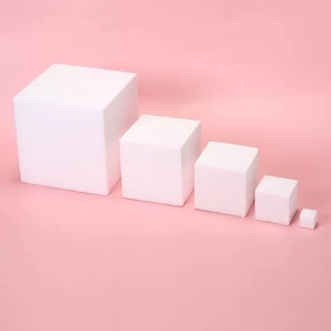 Bloques de Espuma Blancos Cuadrados para Manualidades, Arreglos Florales, Slime, Proyectos DIY, Suministros Ligeros de Poliestireno - Product Image 1