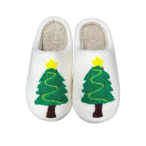 2023 adultos <span class=keywords><strong>casa</strong></span> cálida dormitorio familiar esponjoso peludo acogedor Reno pan de jengibre zapatillas de Navidad para Mujeres Hombres - Product Image 3