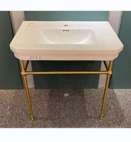 Miroir et console de courtoisie de cadre d'acier inoxydable de laiton de satin pour les meubles de salle de bains haut de gamme d'hôtel et de station de vacances