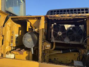 Excavadora de cadenas usada Cat 320B original, de bajo ruido y potencia suficiente, para sitios de excavación medianos y grandes. - Product Image 4