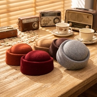 Chapeau Cloche Rétro en Laine Style Européen et Américain pour Femme - Réglable, Idéal pour Fêtes Hivernales, Mode Inspirée de la Bourgeoisie Française