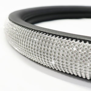 Blingbling Universal Fit Sparkling Crystal Design Rhinestone Car <span class=keywords><strong>Volante</strong></span> Cover Accesorios interiores-Suministro al por mayor - Product Image 6