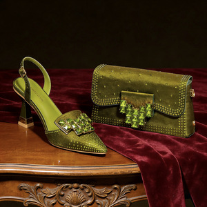 Set di Scarpe e Borsa Abbinato di Lusso con Strass Arcobaleno, Tacchi Alti a Punta con Fiocco, per Feste e Matrimoni, Scarpe da Donna con Tacco a Spillo 2026 - Product Image 5