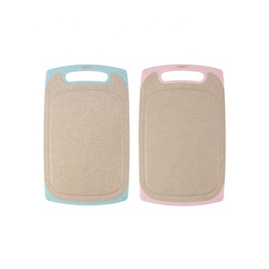 2021 New Style Three Size Anti Slip Square Plastic Cutting Boards Wheat Straw Kitchen Chopping Board With Handle