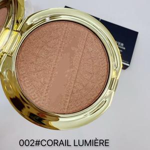 La polvere illuminante Di Christmas in edizione limitata illumina tutti i tipi di pelle 6g AO001 #   o LUMIRE 002 #   CORAIL LUMIRE - Product Image 5