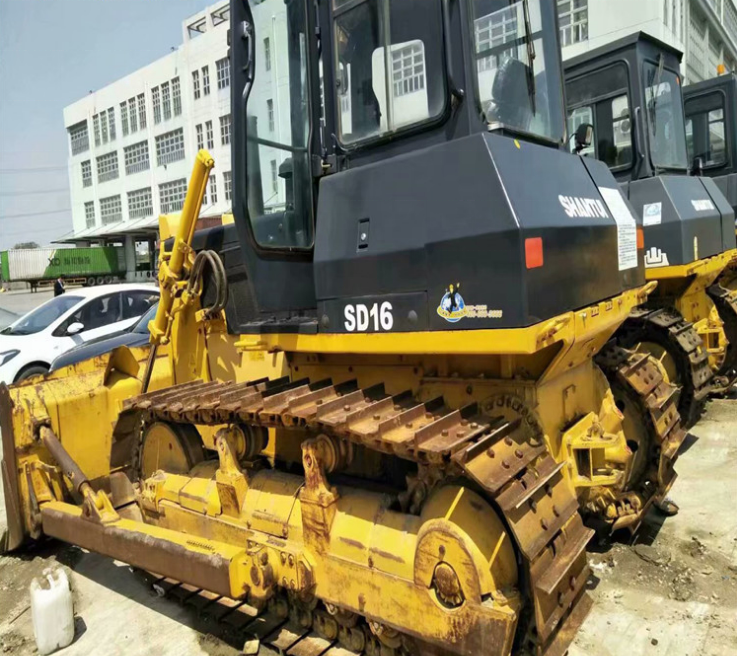 Купить китайский бульдозер. Бульдозер komatsu d61. Шантуй 22 бульдозер. Бульдозер komatsu d61. Shantui sd22.