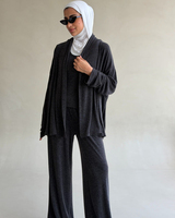 Ensemble 3 pièces en maille haut de gamme pour femme, élégant et modeste, comprenant un cardigan, un haut intérieur et un pantalon large, collection Hiver 2026