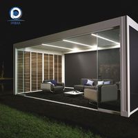 Structure de pergola personnalisée avec performance imperméable et aspect minimaliste pour terrasse de jardin et projets extérieurs