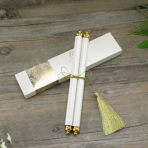 Offre Spéciale : Parchemin de mariage personnalisé avec boîte – Invitations de mariage sur parchemin royal personnalisées avec pompon doré - Product Image 1
