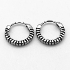 Pendientes de Aro Geométricos y Únicos de Acero Inoxidable 316, Unisex, Colección Otoño 2024 - Product Image 2