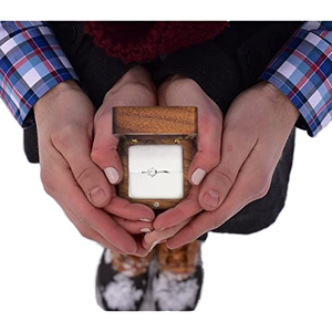 Scatola quadrata per matrimonio in legno con coperchio magnetico Mini confezione personalizzata per fidanzamento prezzo anello legno noce - Product Image 5
